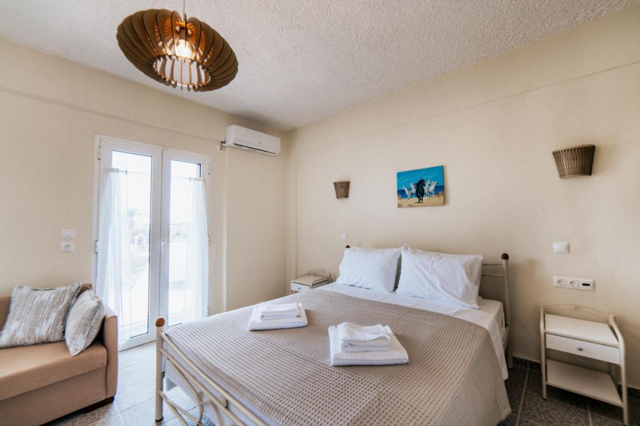 Cyclades Luxury Studios Nea Poteidaia Dış mekan fotoğraf