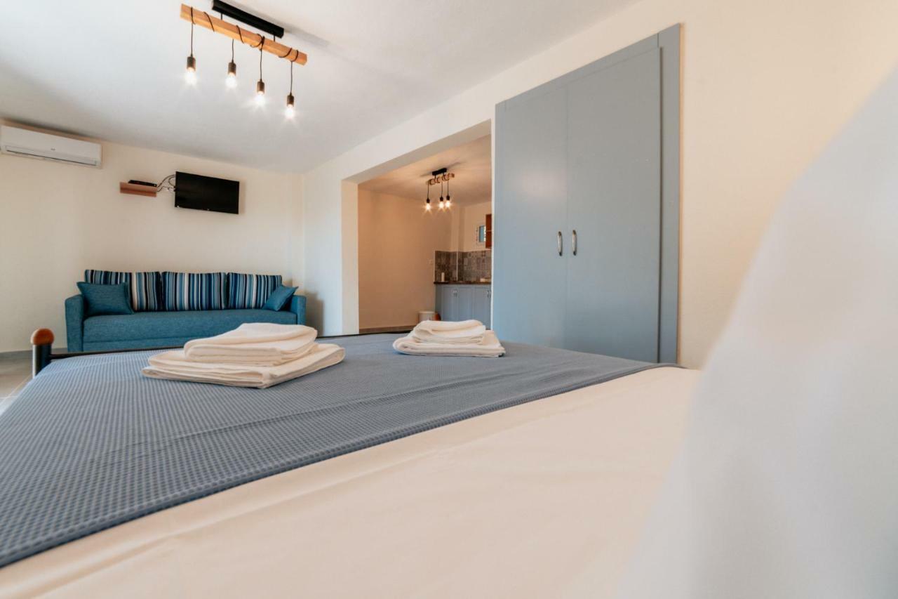 Cyclades Luxury Studios Nea Poteidaia Dış mekan fotoğraf